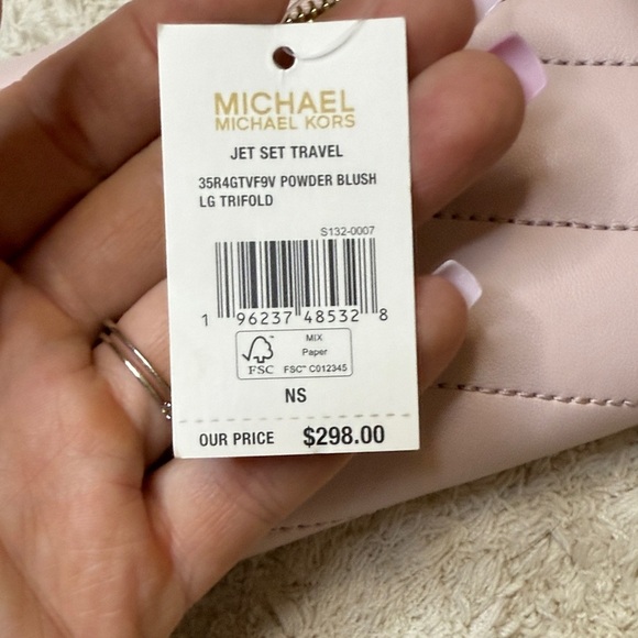 NWT Michael Kors Powder Blush Quilted Large Trifold Wallet - Picture 6 of 8